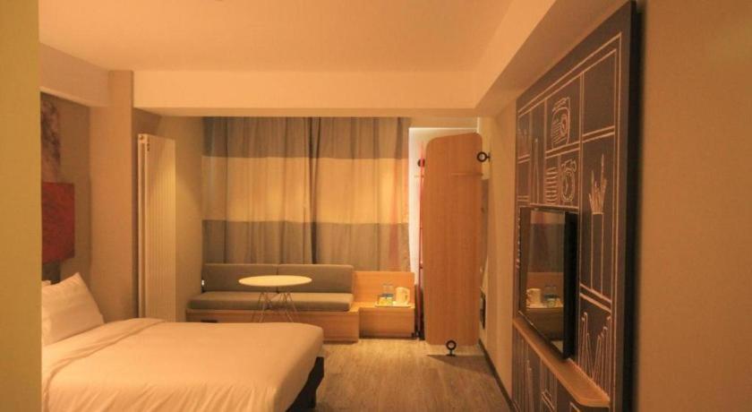 Ibis Shenyang North Station Hotel Exterior photo