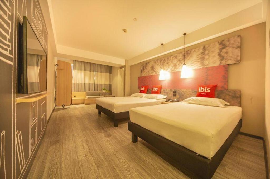 Ibis Shenyang North Station Hotel Exterior photo
